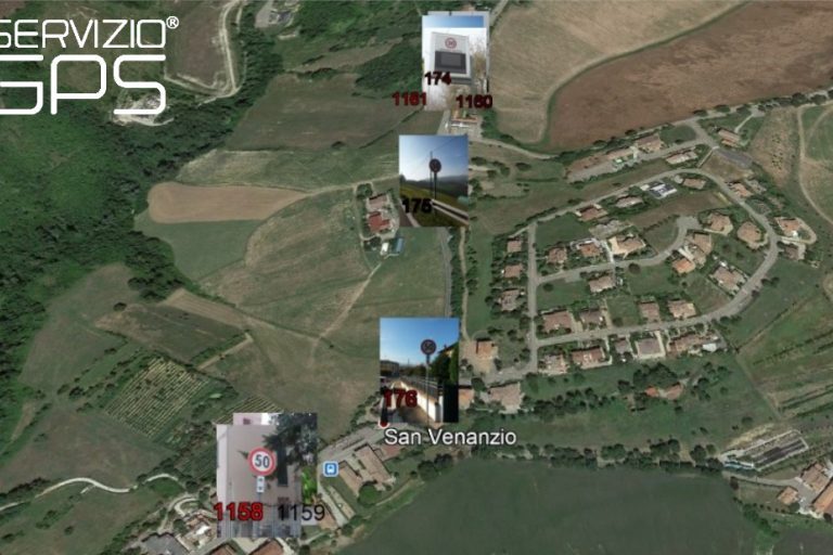 ServizioGPS – Mappa satellitare con cartelli stradali ServizioGPS - Mappa satellitare con cartelli stradali
