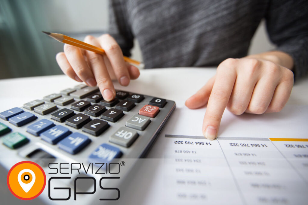 contabilità conServizioGPS mani femminili con calcolatrice